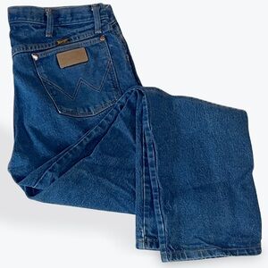 Men’s Wrangler Relaxed Fit Blue Jeans